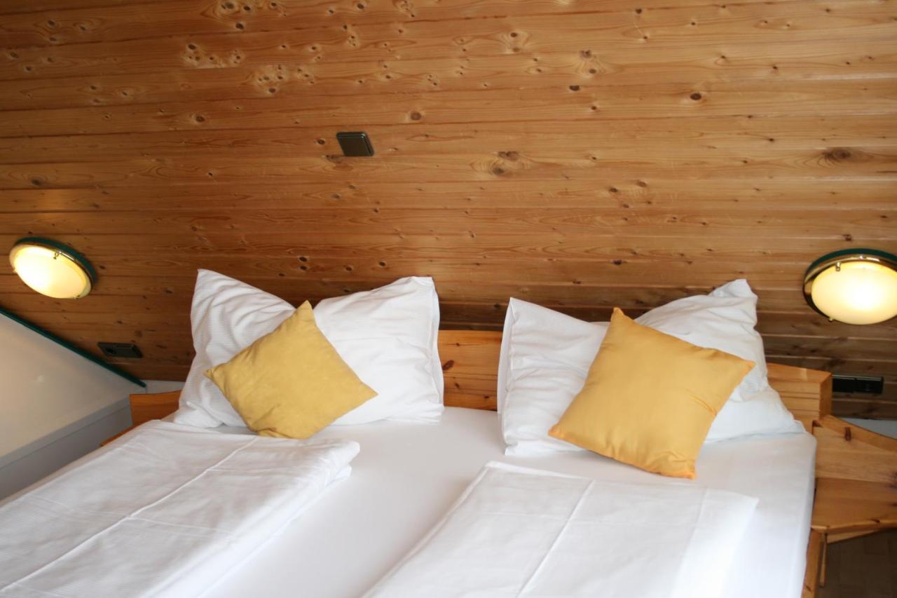 Hotel Asperner Loewe Wina Bagian luar foto